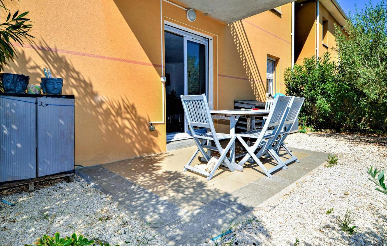 Lovely Apartment In Orange With Kitchen Exterior foto